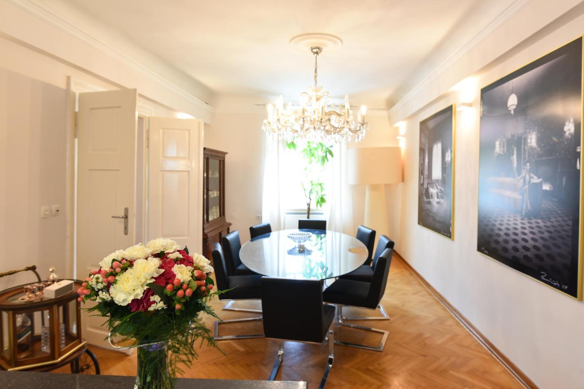 Neoclassical Luxury Apartment Ljubljana Exterior photo