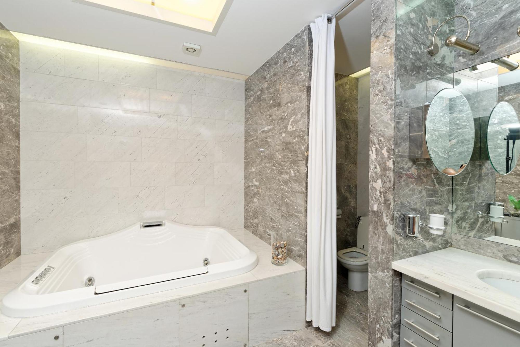 Neoclassical Luxury Apartment Ljubljana Exterior photo